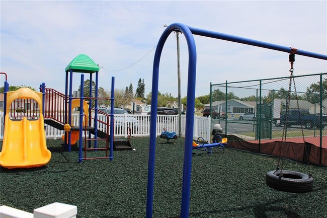 Building Photo - 4006 39th St W