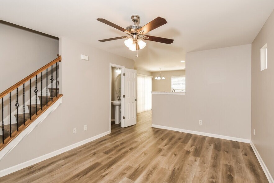 Building Photo - 6225 Smoke Ridge Ln