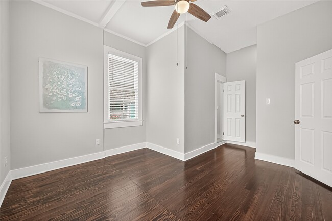 Building Photo - 1814 33rd St