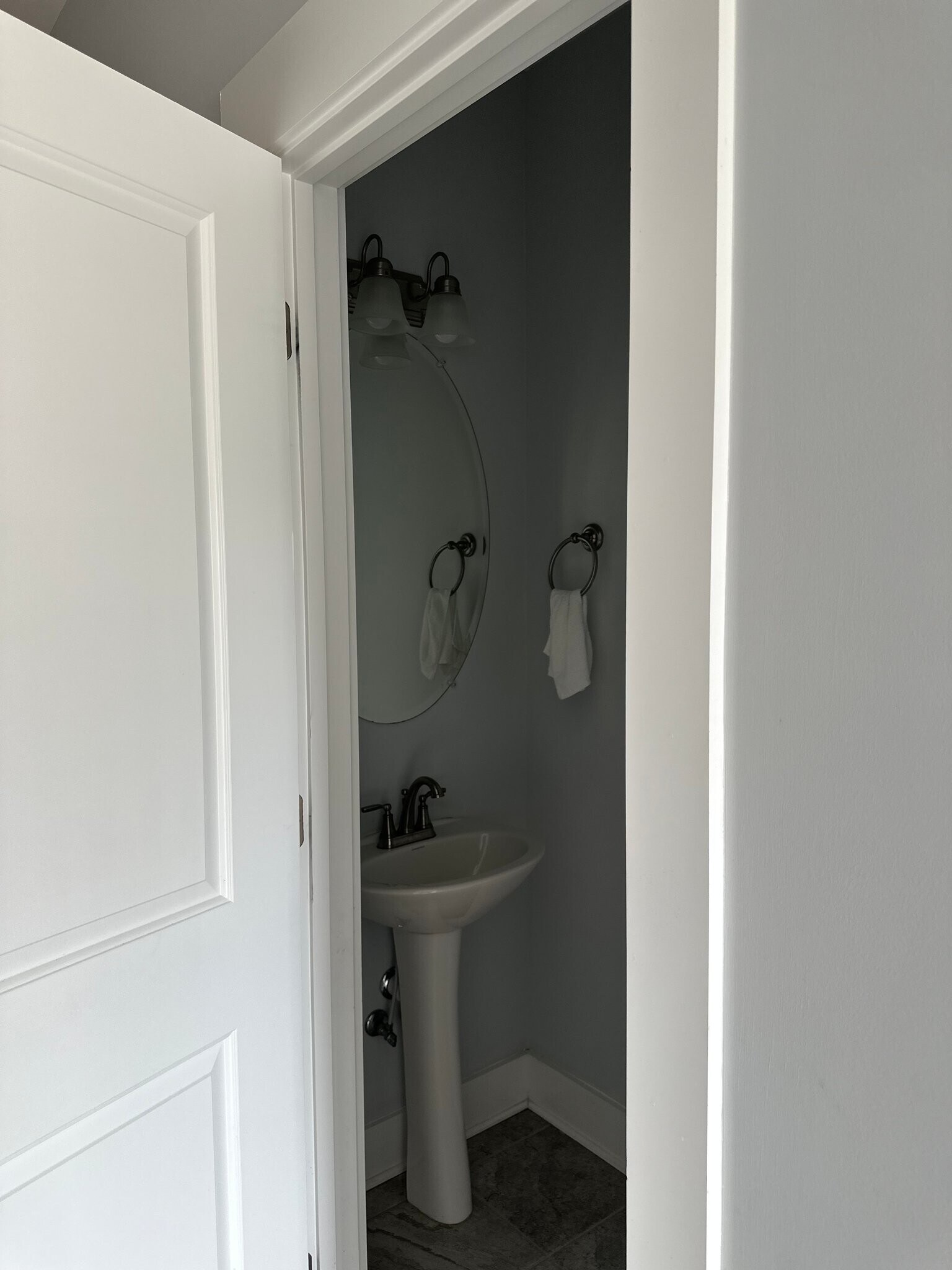 Building Photo - 6036 Gracious Dr