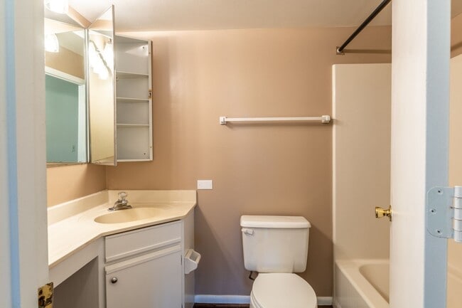 Building Photo - 137 Green Turtle Ln