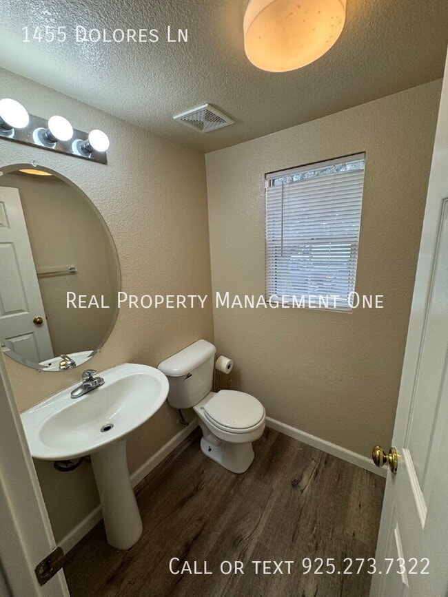 Building Photo - 1455 Dolores Ln