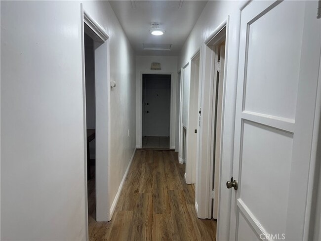 Building Photo - 656 W 33rd St