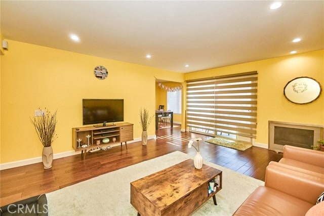 Building Photo - 531 Juniper Way