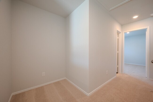 Building Photo - 22720 American Kestrel Ct