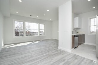 Building Photo - 144 Bergen Ave