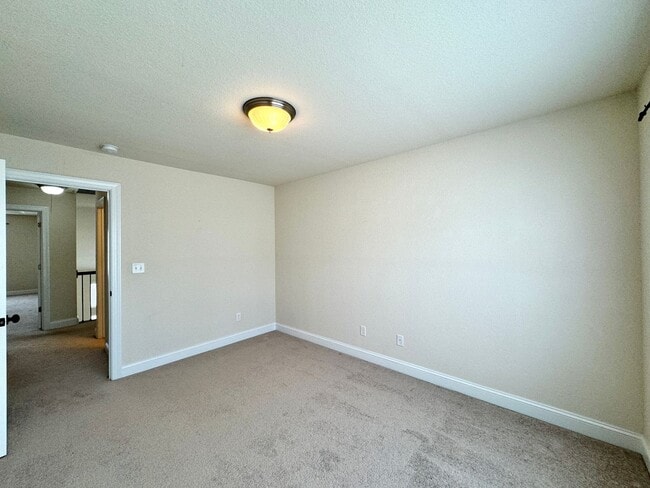 Building Photo - 4-Bedroom Home Ready 07-10-26!! Gourmet Kitchen - Fenced Backyard - Pet Friendly!