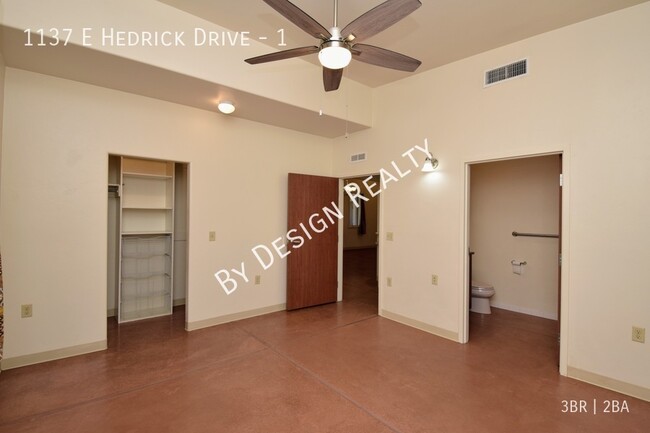 Building Photo - Custom 3 Bed 2 Bath in North Midtown