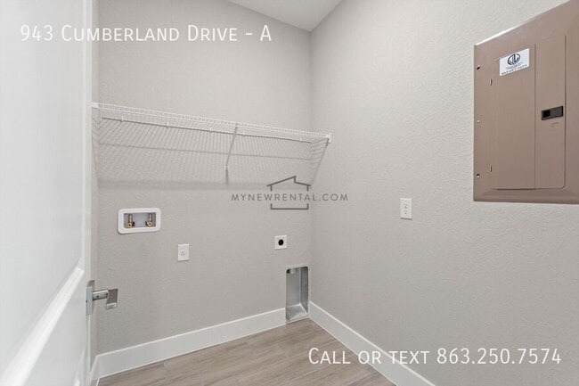 Building Photo - 943 Cumberland Dr