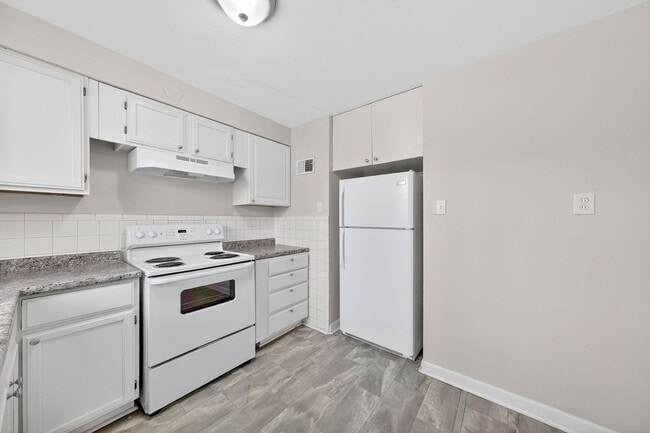 Building Photo - Now Accepting Section 8 – St. Louis, MO 3 bedroom /1 Bath Home in 63137