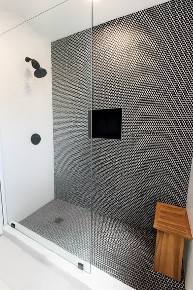 Building Photo - 2936 27th Ave N