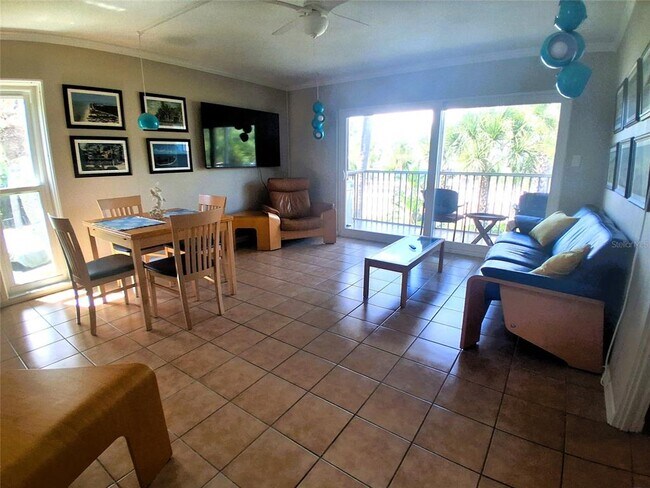 Building Photo - 2850 Gulf of Mexico Dr