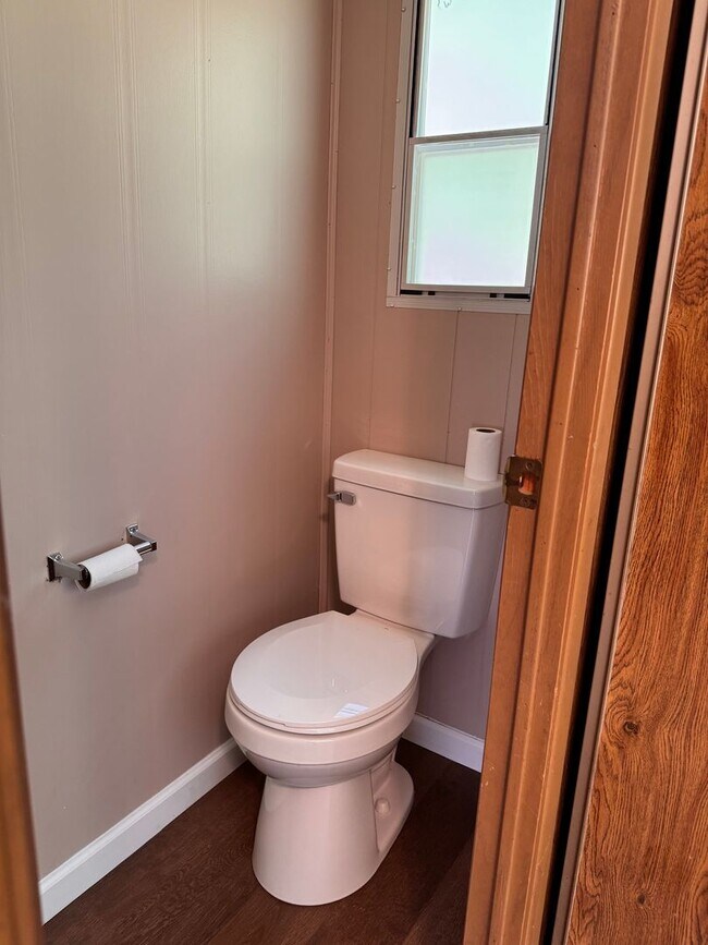 Building Photo - 3 Bed, 1.5 bath mobile home