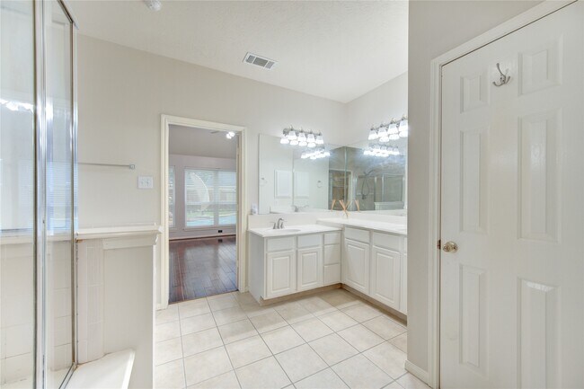 Building Photo - 21715 Bevington Oaks Ct