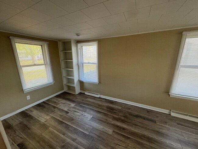 Building Photo - 3 Bedroom Rental in Hamilton School Distri...