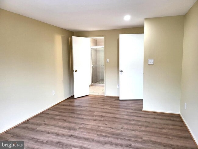 Building Photo - 9668 Brassie Way