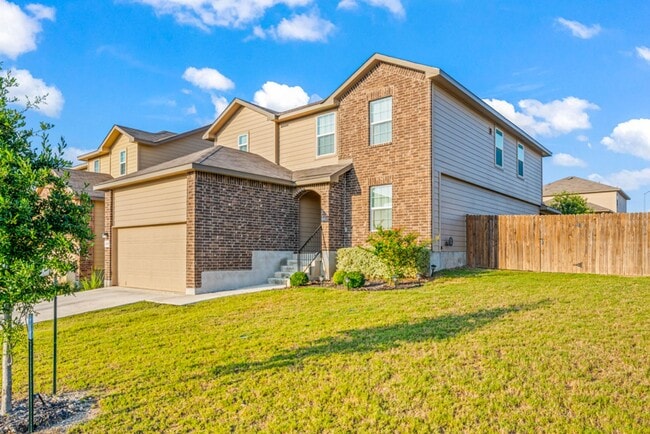 Building Photo - Spacious 5 Bed, 3.5 Bath Home | Game Room, Corner Lot & Near Lackland AFB