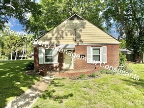 Building Photo - 2 Bedroom Classic Ranch