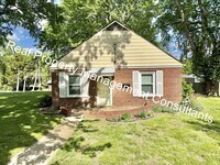 Building Photo - 2 Bedroom Classic Ranch