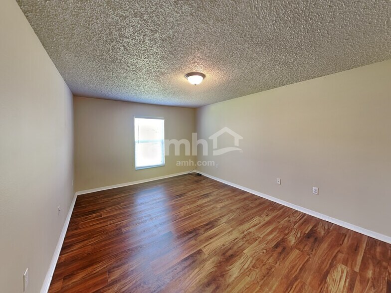 Building Photo - 224 Sawyerwood Pl