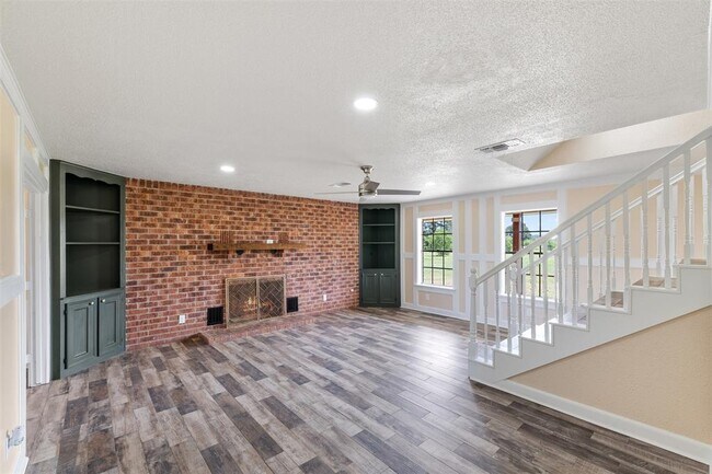 Building Photo - 1178 Co Rd 105