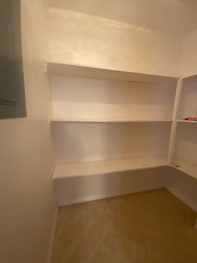 Building Photo - Charming 2BR/2BA Condo in the Heart of Port Charlotte!