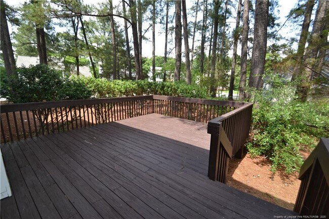 Building Photo - 712 Penncross Dr
