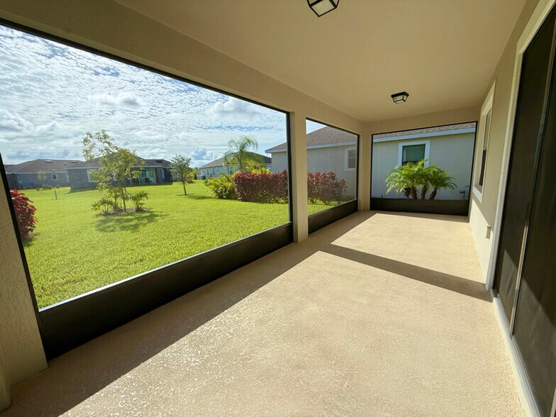 Building Photo - 7917 Dobre Wy