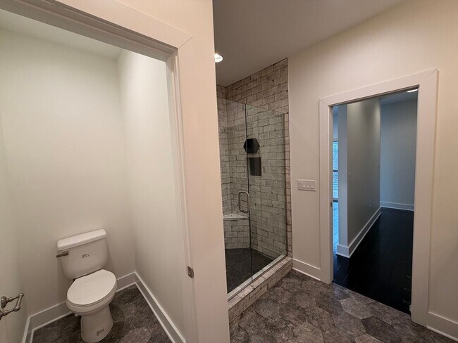 Building Photo - Beautiful Modern Home in Nashville Near the Fairgrounds