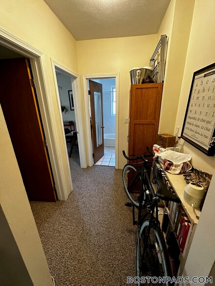 Building Photo - 111 Norway St