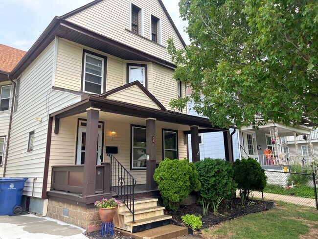 Building Photo - 24 Briggs Ave