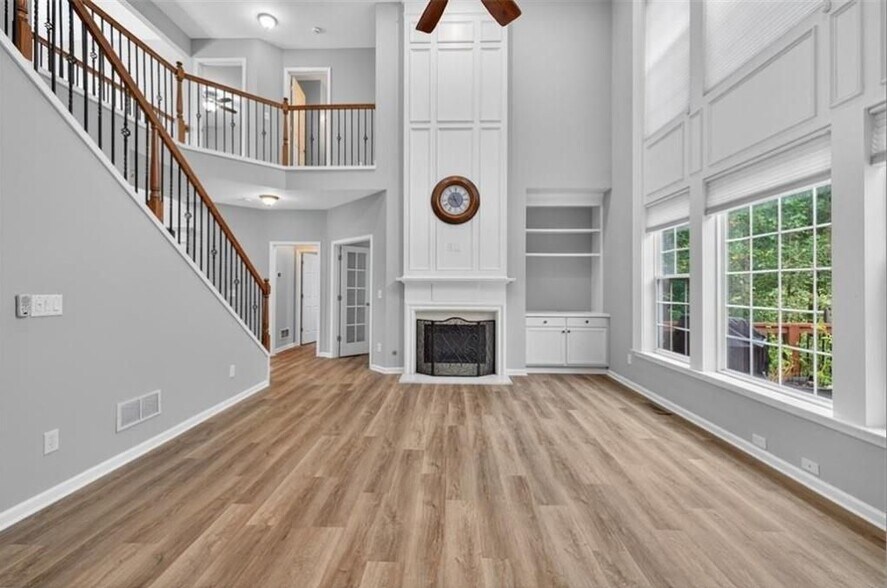 Building Photo - 740 Mayfair Ct