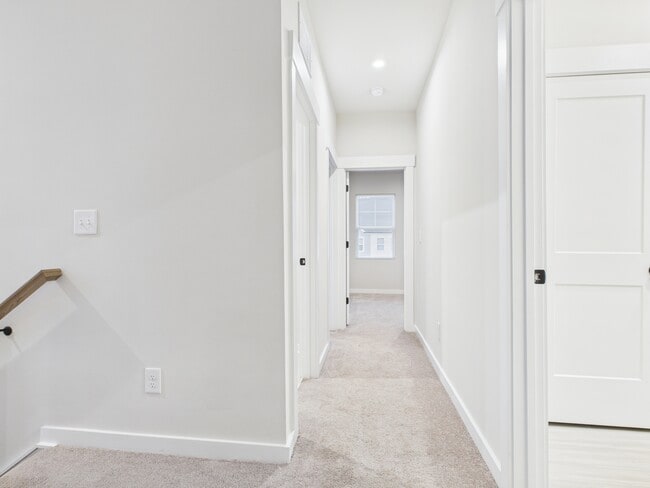 Building Photo - 9529 Munsing Dr