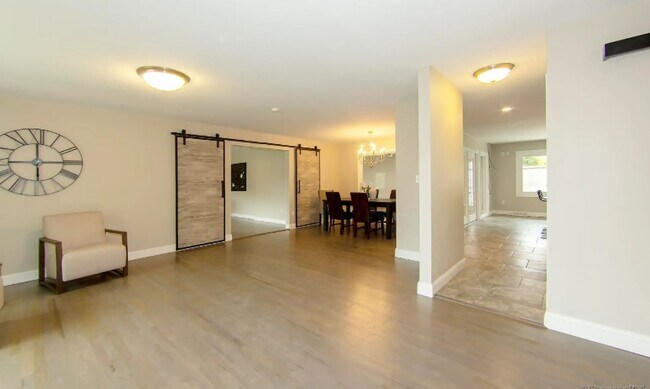 Building Photo - Big, Beautiful, Newly Renovated Home