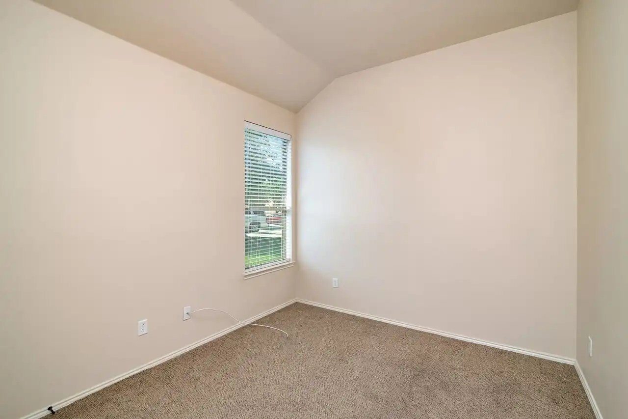 Building Photo - 366 Armstrong Ln