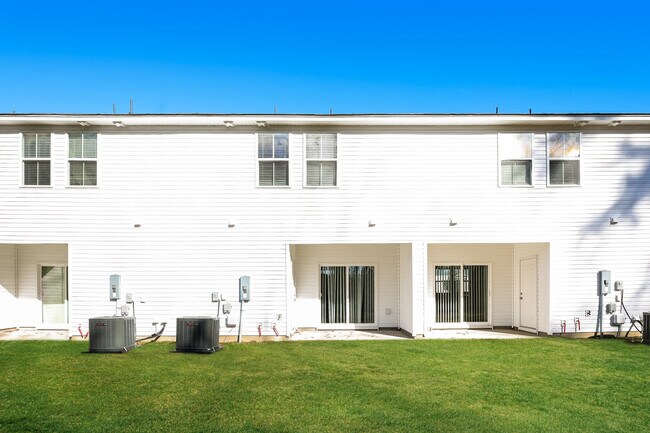 Building Photo - 157 Morning Line Dr, Moncks Corner, SC