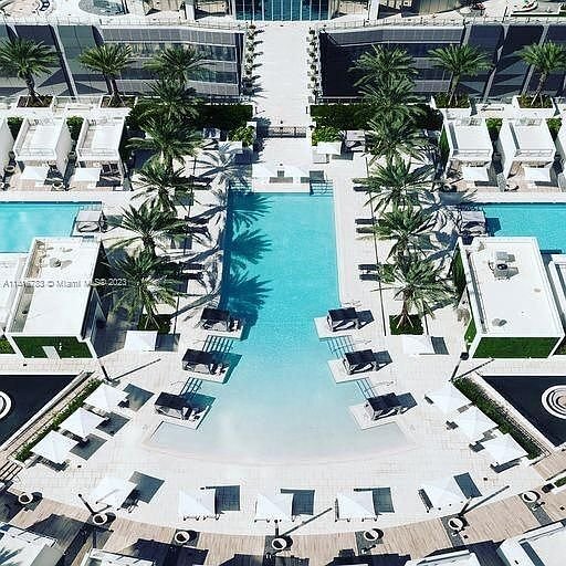 Building Photo - 851 NE 1st Ave