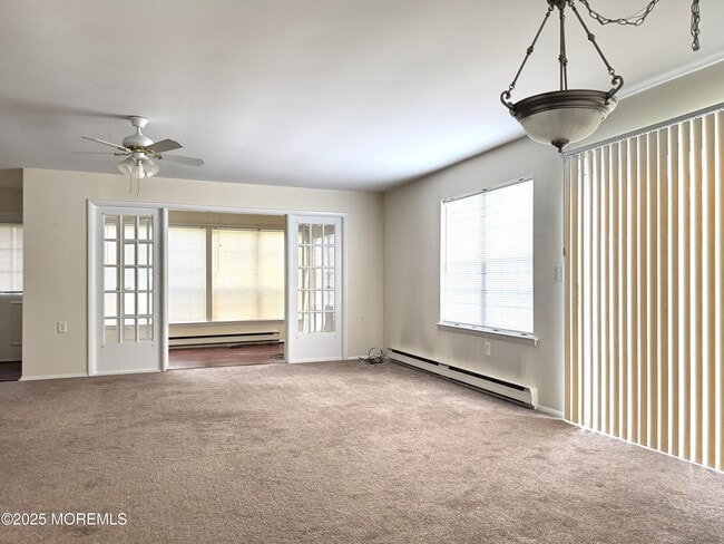 Building Photo - 561B Malvern Ct