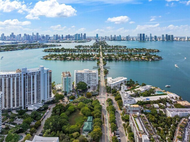 Building Photo - 3 Island Ave