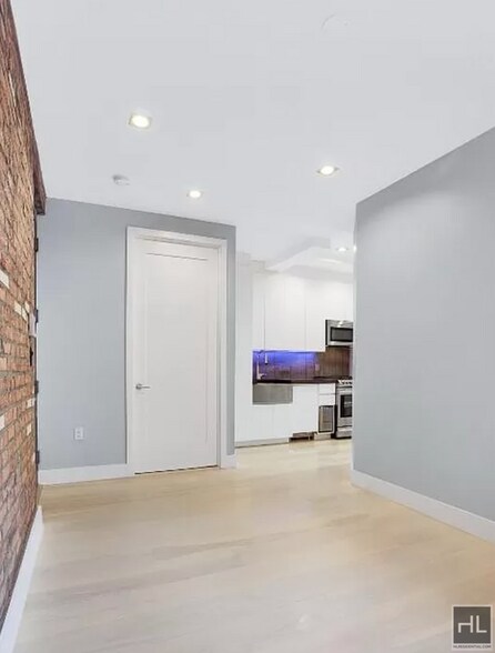 Building Photo - Stanton Street