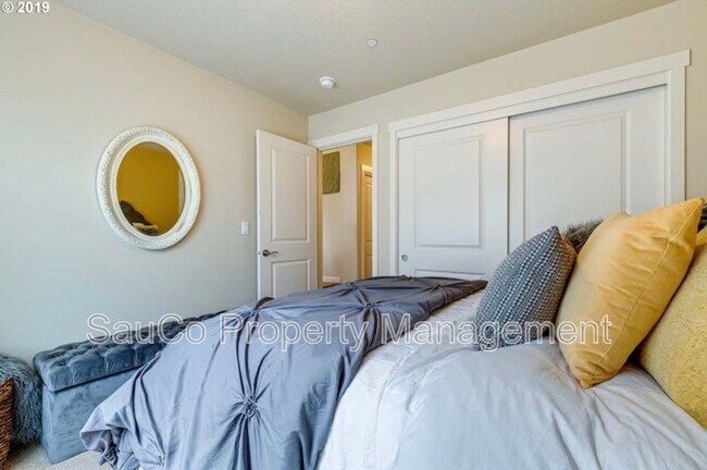 Building Photo - 175 NE 80th Ave