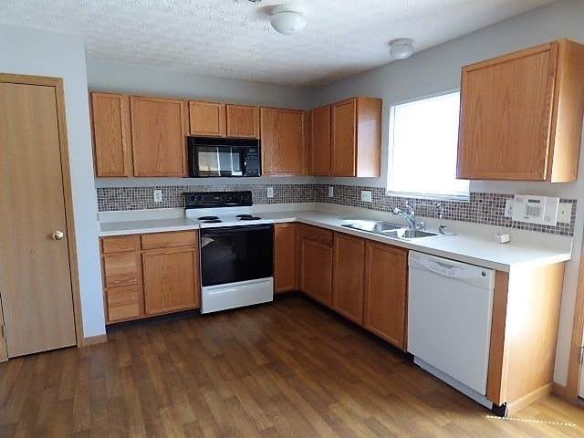 Building Photo - Home at the Village at Eastern Glen