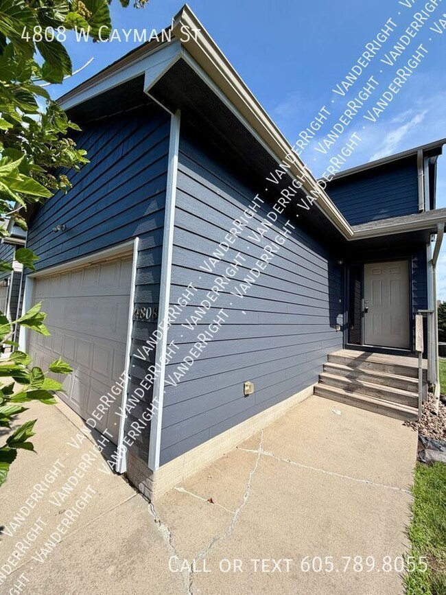 Building Photo - 4808 W Cayman St