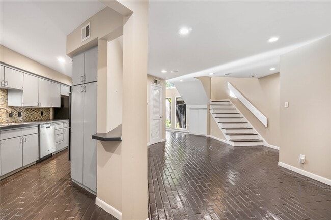 Building Photo - 5004 Bayard Ln