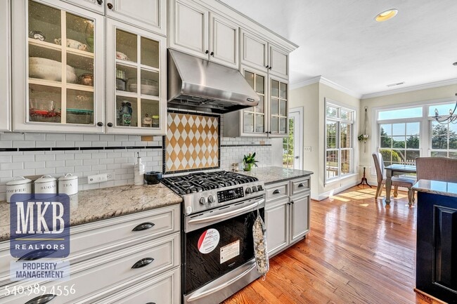 Building Photo - 7621 Nandina Dr