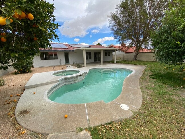 Building Photo - 68305 Encinitas Rd