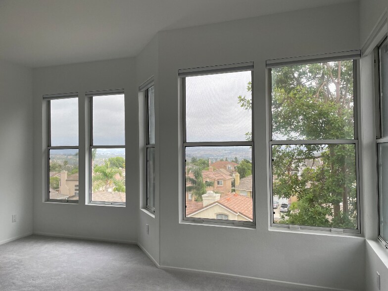 Building Photo - 14019 Carmel Ridge Rd