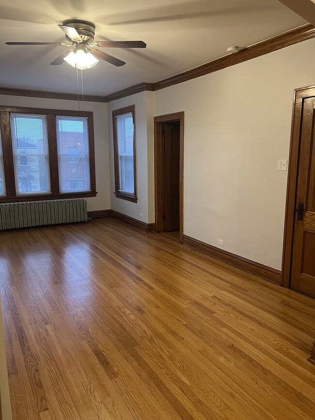 Living room - 5353 W Newport Ave