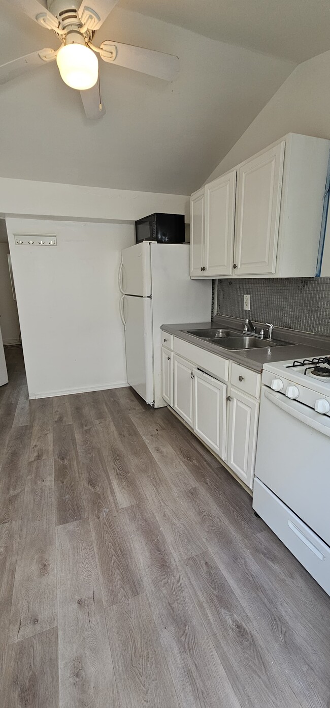 Building Photo - 1820 Roosevelt St