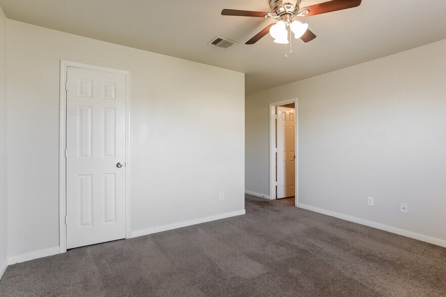 Building Photo - 4410 Thistle Pond Ct
